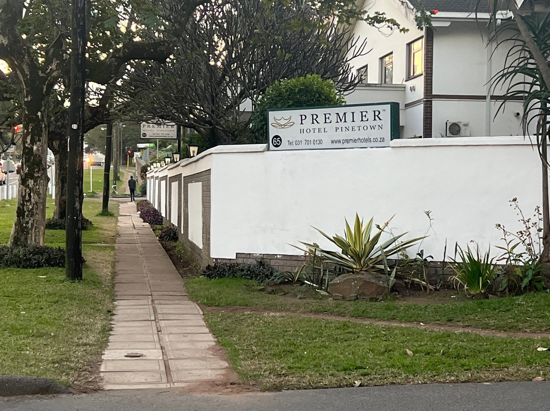 派恩敦顶级酒店主图