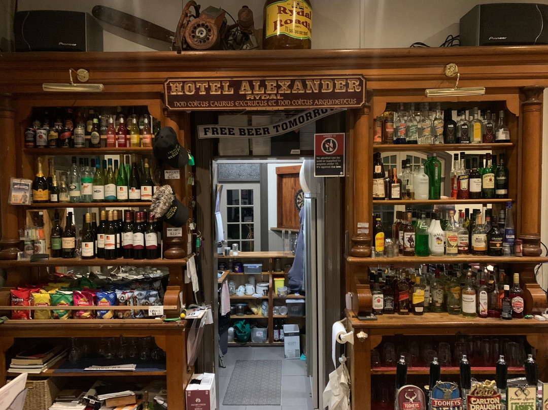 Alexander Hotel主图