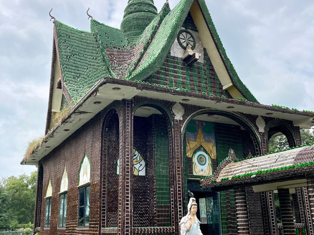 Wat Pa Maha Jedi Kaeo (Wat Larn Kuad)-坤汉必去景点