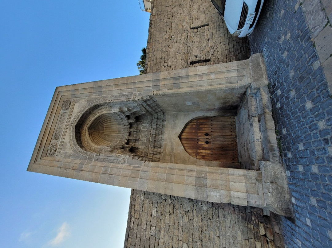 Baku Original Walking Free Tour-巴库必去景点