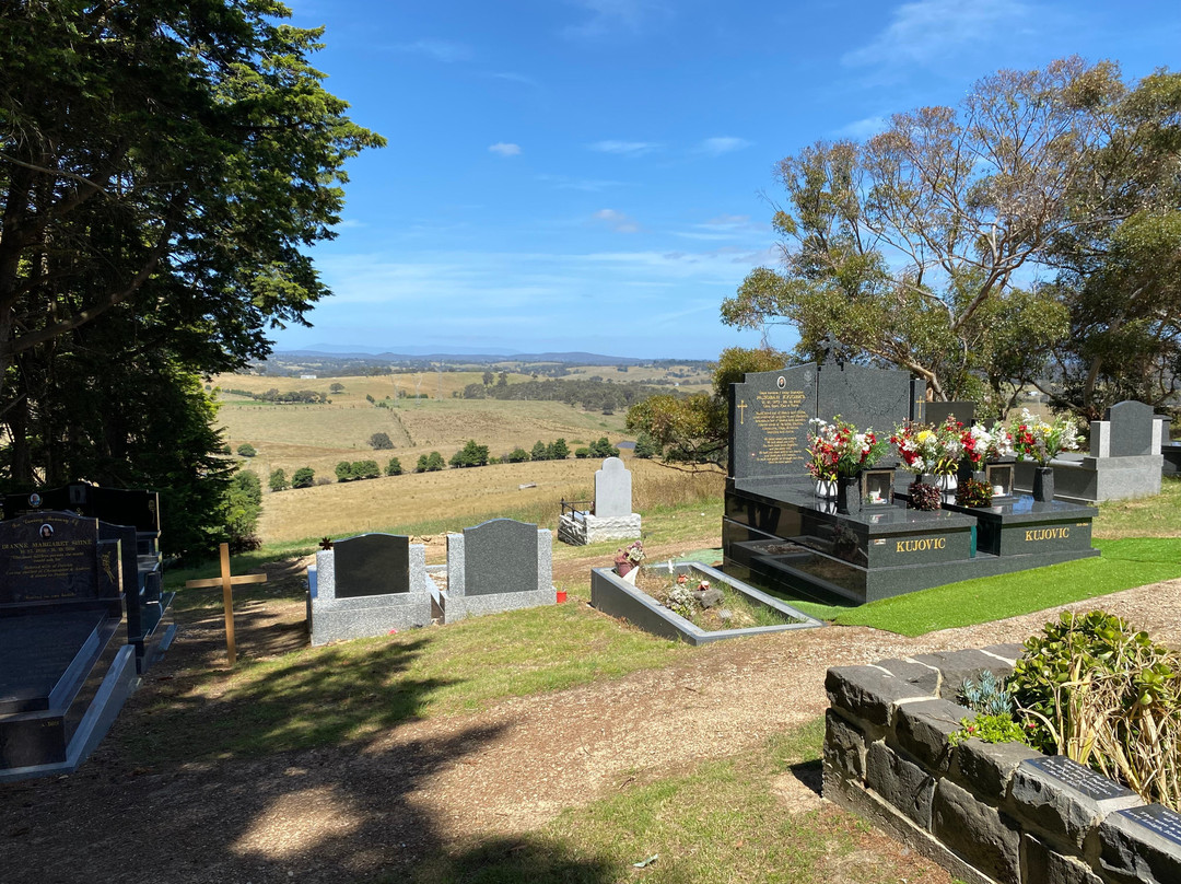 Arthur's  Creek  cemetery-Arthurs Creek必去景点