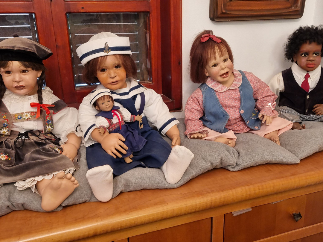 Fine Art & Doll Museum-Arad必去景点