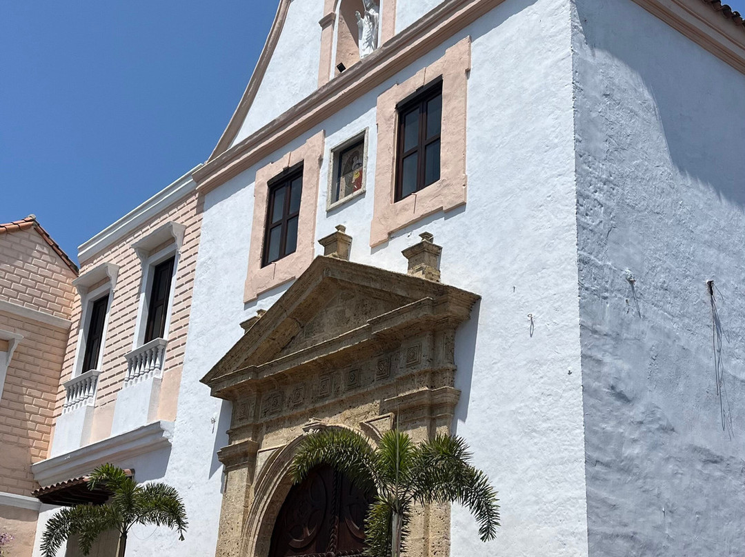 Iglesia de Santo Toribio景点图片