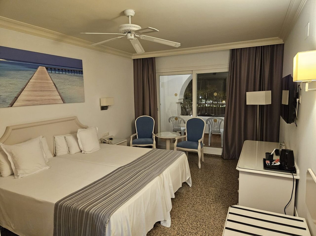 Hotel Mac Puerto Marina Benalmadena主图