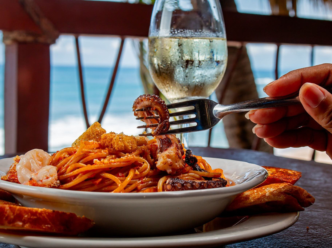 Tronco Bay Inn Resort主图