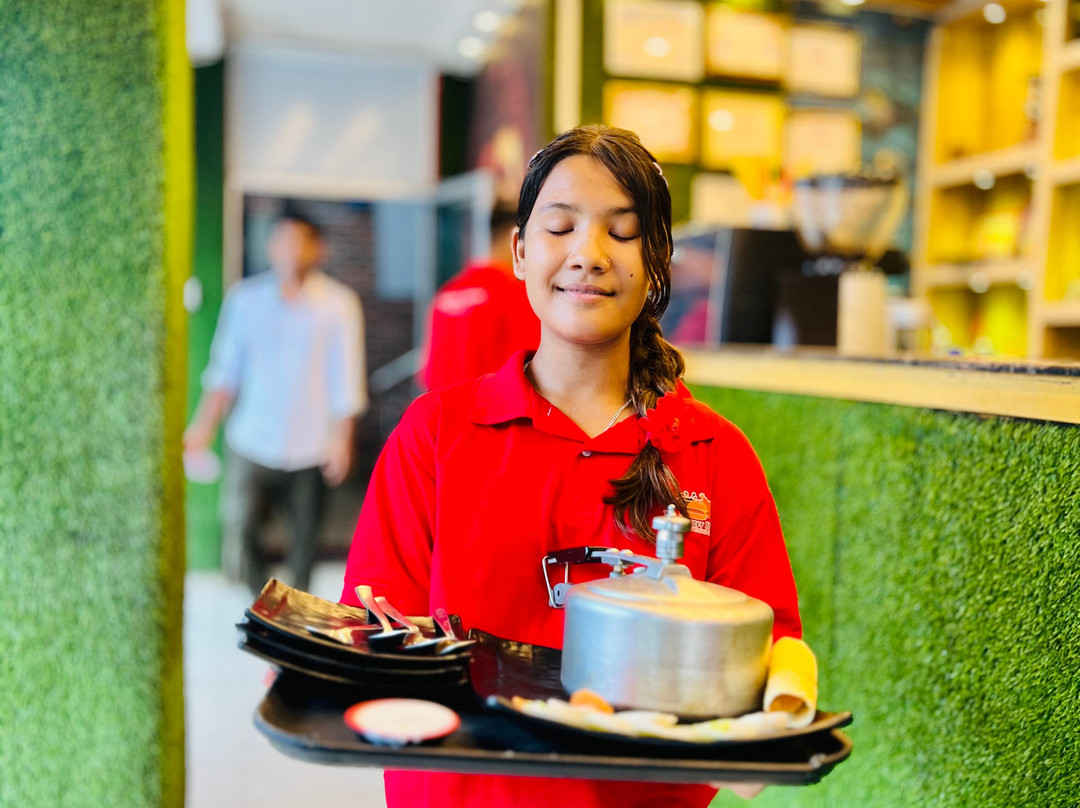 The Burger House And Crunchy Fried Chicken - Mahendranagar