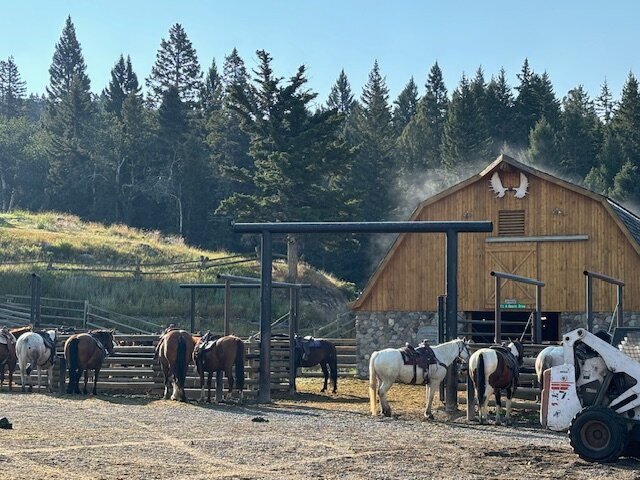 Hell's A-Roarin' Outfitters-加德纳必去景点