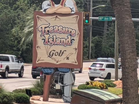 Treasure Island Mini Golf-美特尔海滩必去景点
