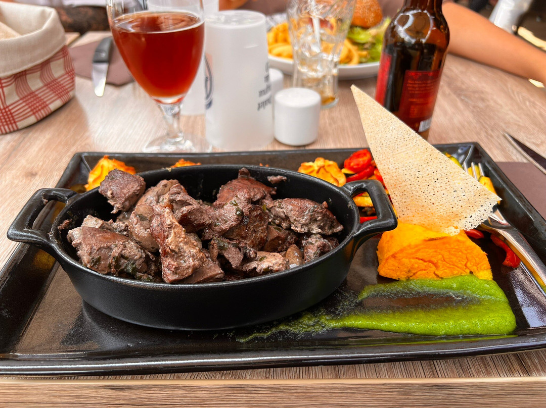 Hotel Restaurant le Chalet主图