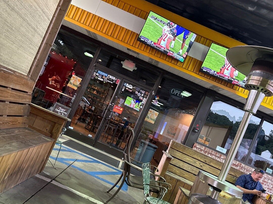 Juggheads Growlers & Pints-温斯顿塞勒姆必去景点