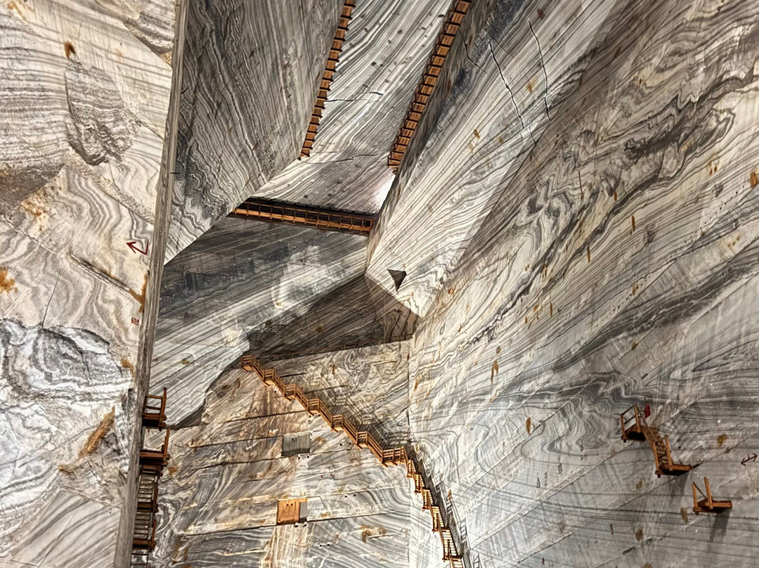 Unirea Salt Mine景点图片