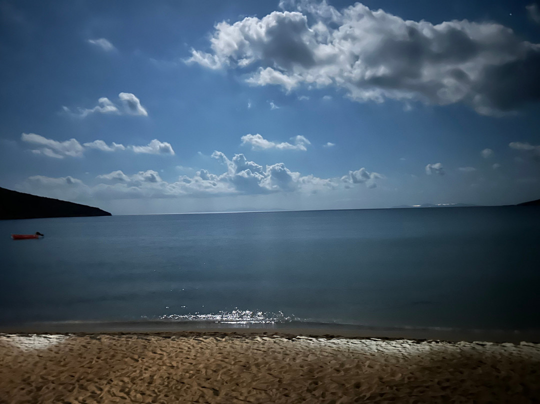 Platis Gialos Beach景点图片