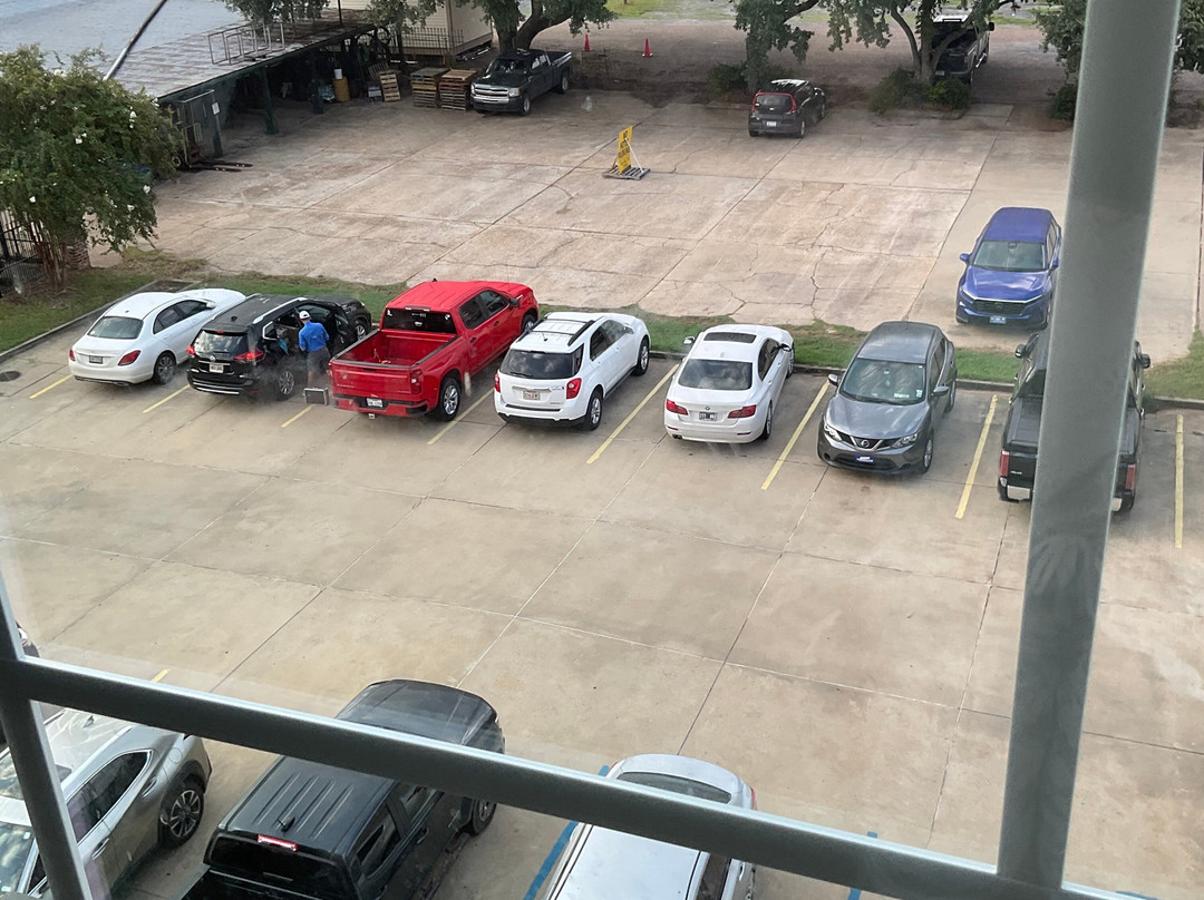 Chateau Saint Denis Hotel主图