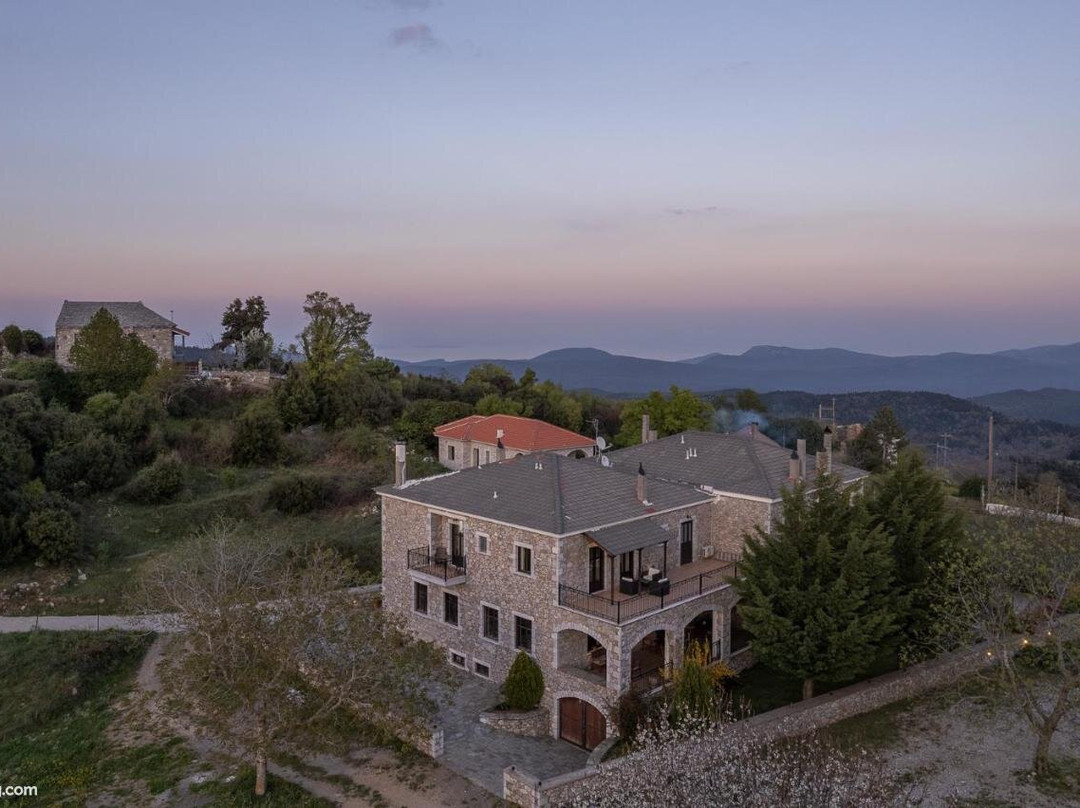 Ouranogiton Resort主图