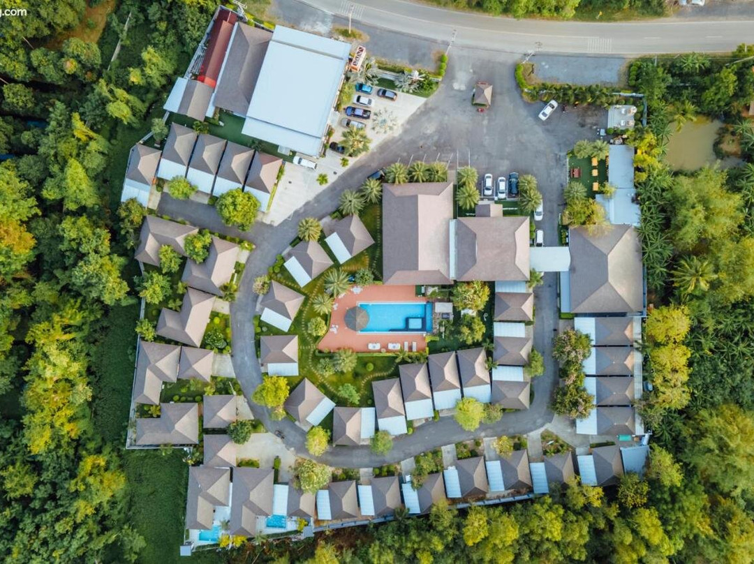 Ioon Resort