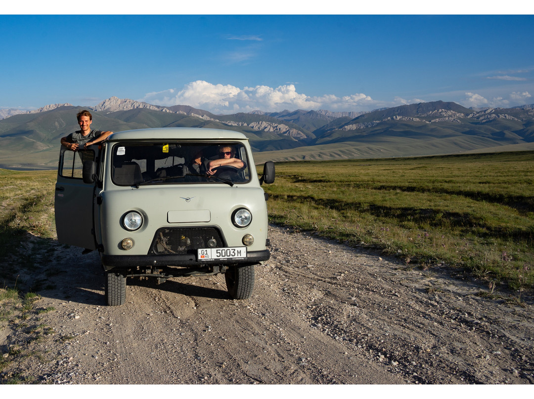 UAZ Buhanka Rental-比斯凯克必去景点