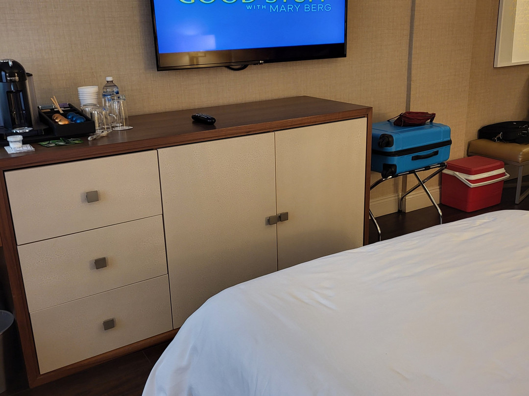 尼尔森勋爵酒店及套房主图