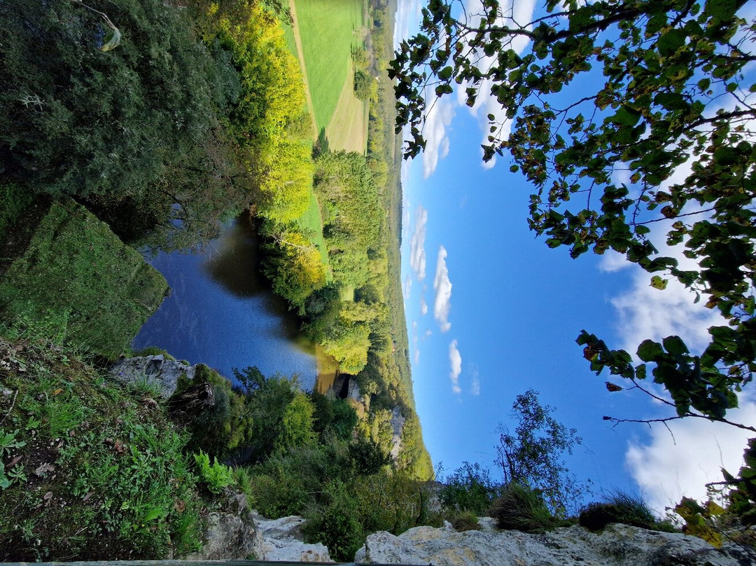 Au Pré des Sources主图