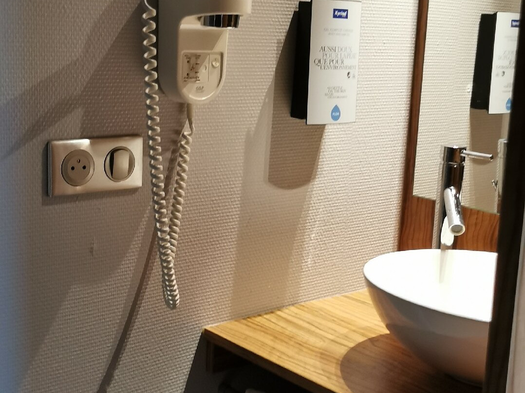 Hotel Kyriad Poitiers - Jules Verne Site du Futuroscope主图