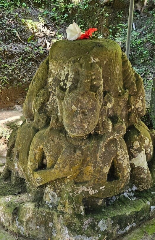 Unakoti Rock Carvings景点图片