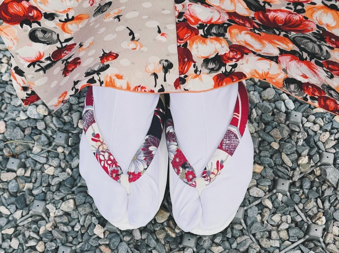 冈本和服租赁 本店-京都市必去景点