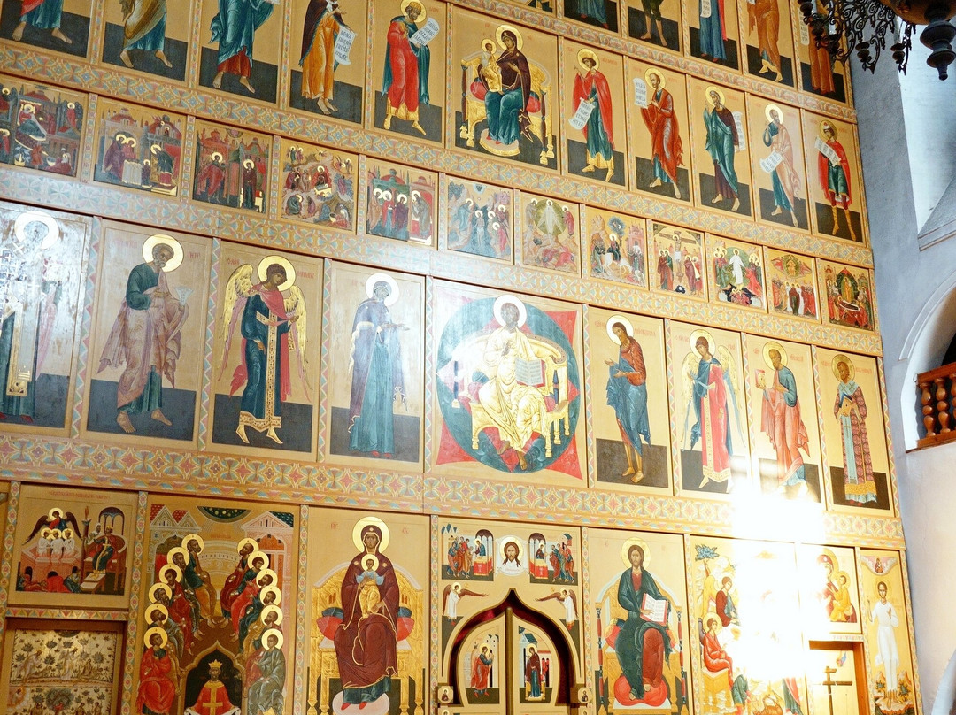 Holy Trinity Cathedral景点图片