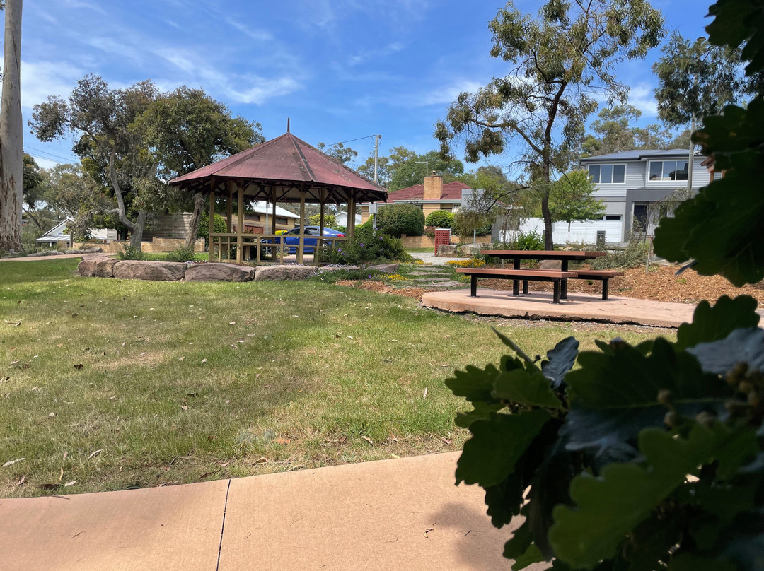 Charing Cross Reserve-Beaconsfield Upper必去景点