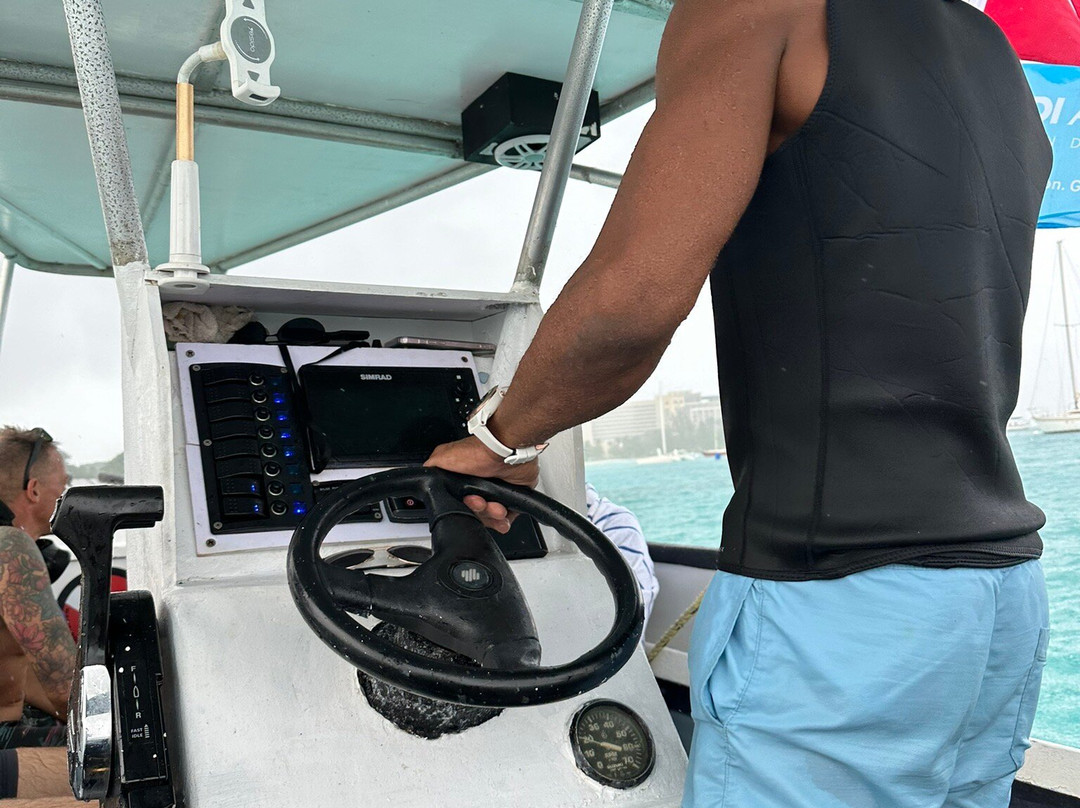 G Fish Watersports-布里奇顿必去景点