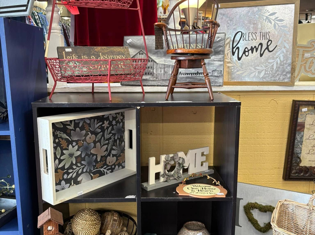 Love it Once More Thrift Store-Clinton必去景点