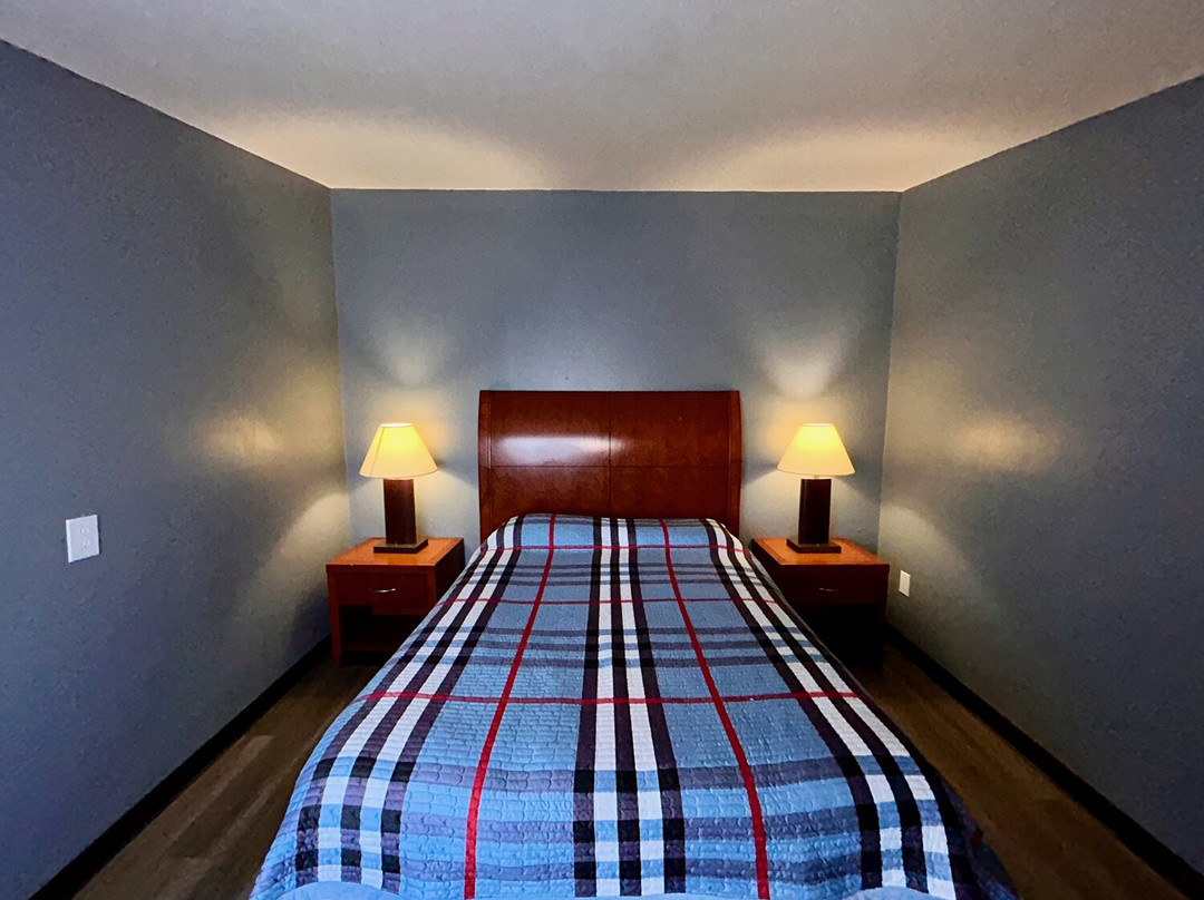 Sunwestern Suites