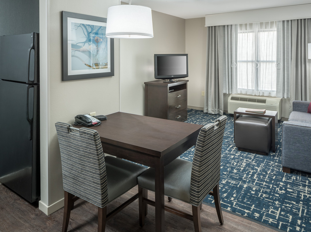 Homewood Suites By Hilton Cedar Rapids North主图