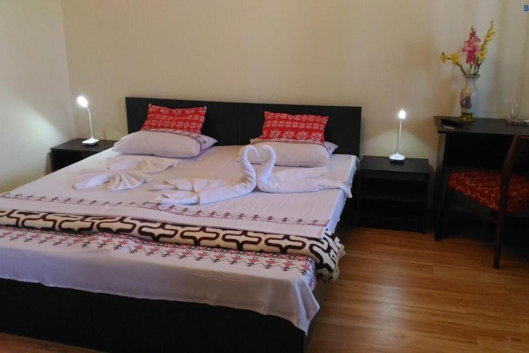Edelweiss Guest House & Luxury Suites