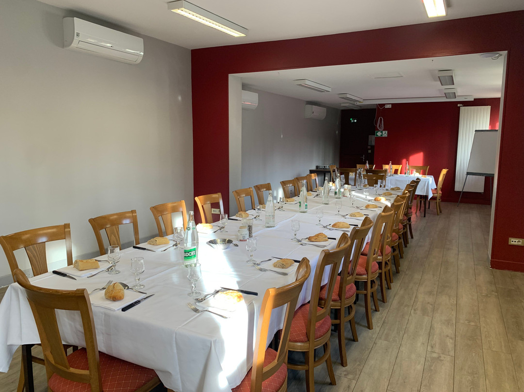 Logis Hôtel le Moulin de la Coudre主图