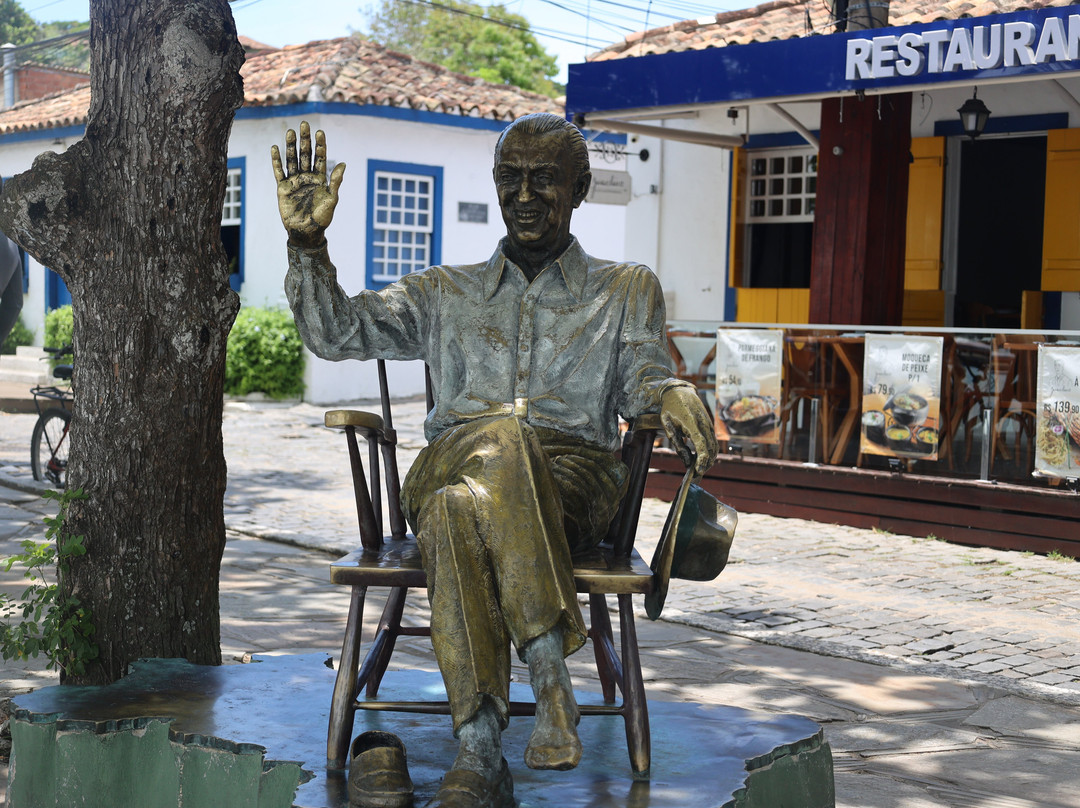 Estatua de Juscelino Kubitschek-布基亚斯必去景点