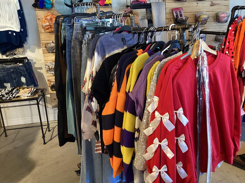 Sassy Fans Boutique-达芙妮必去景点