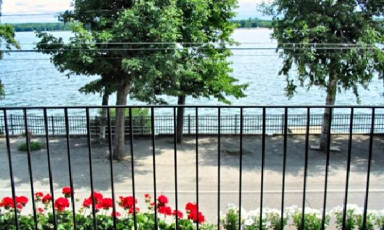 Cliff Dwellers Resort主图