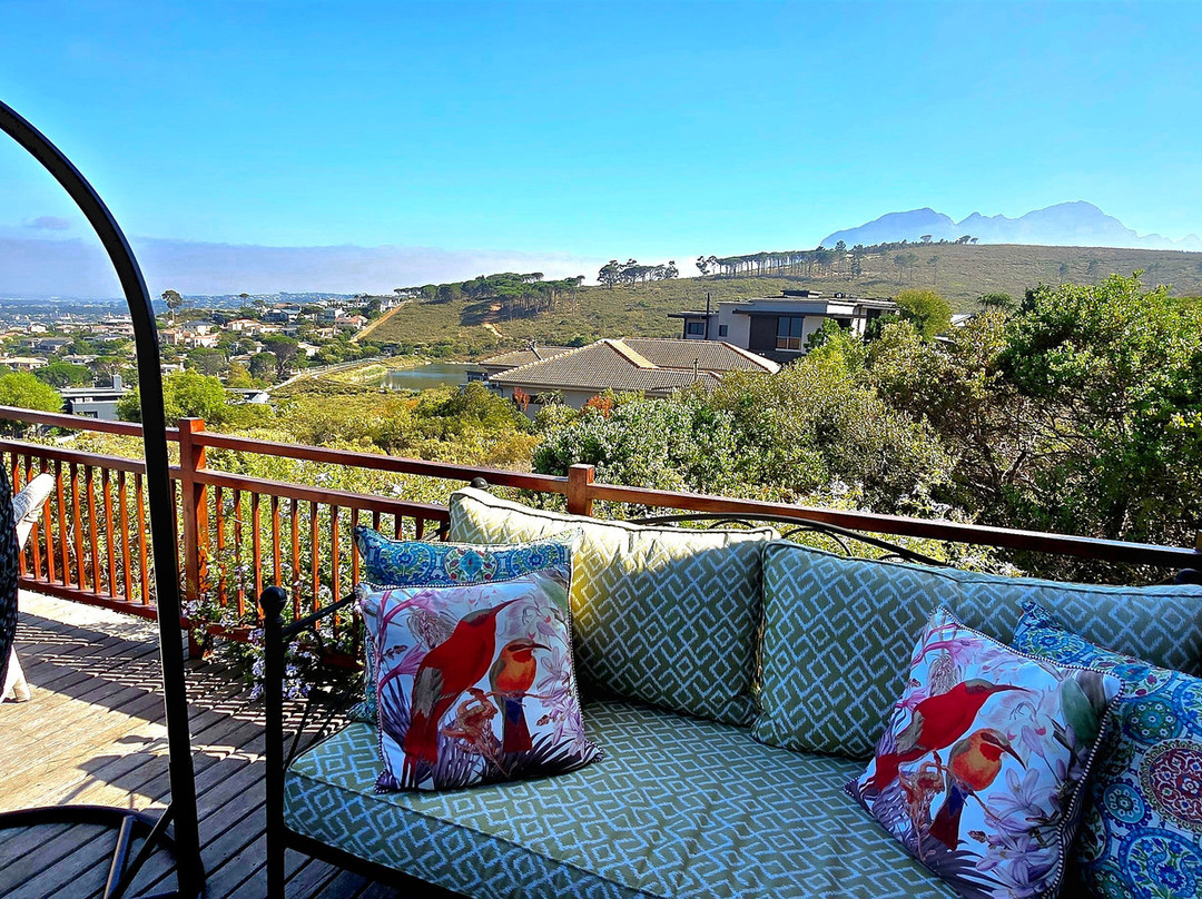 43 on Sandstone Guest House主图