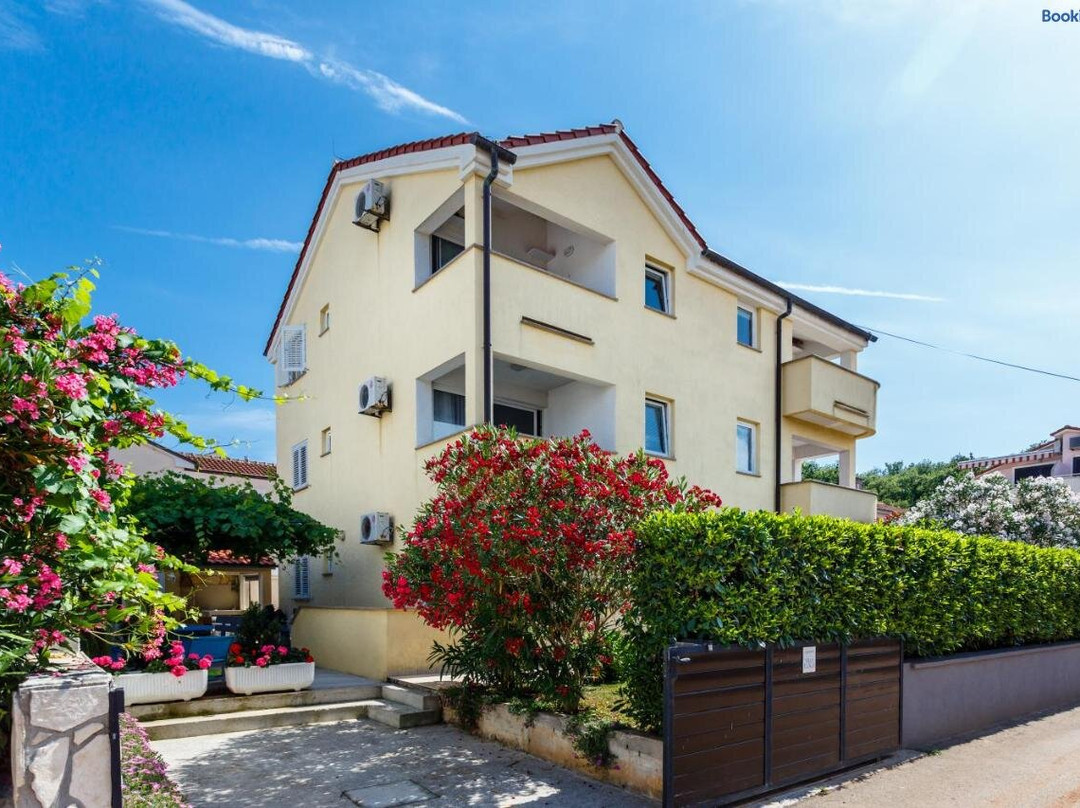 Villa Luka 5 Min Walk to the Beach, 5 Min to the Village