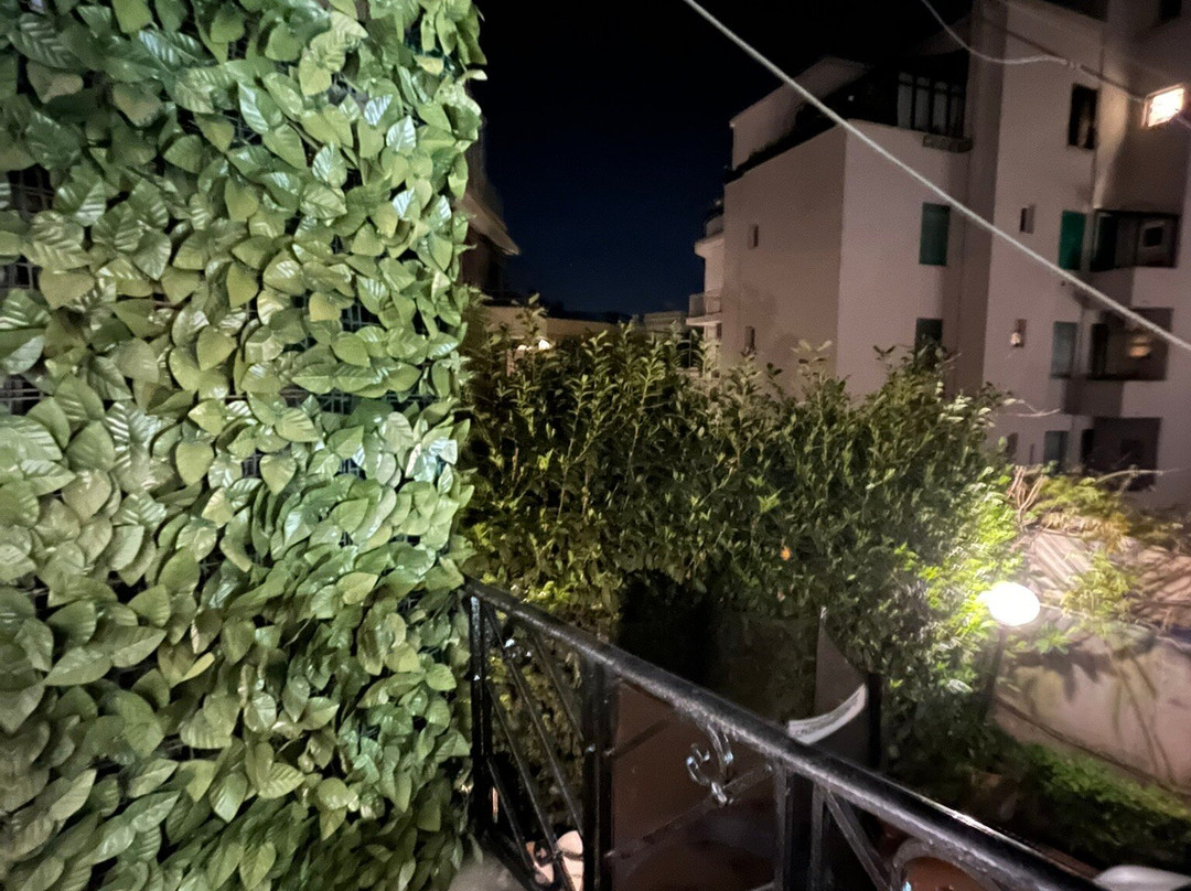 奥瑞尼套房酒店主图