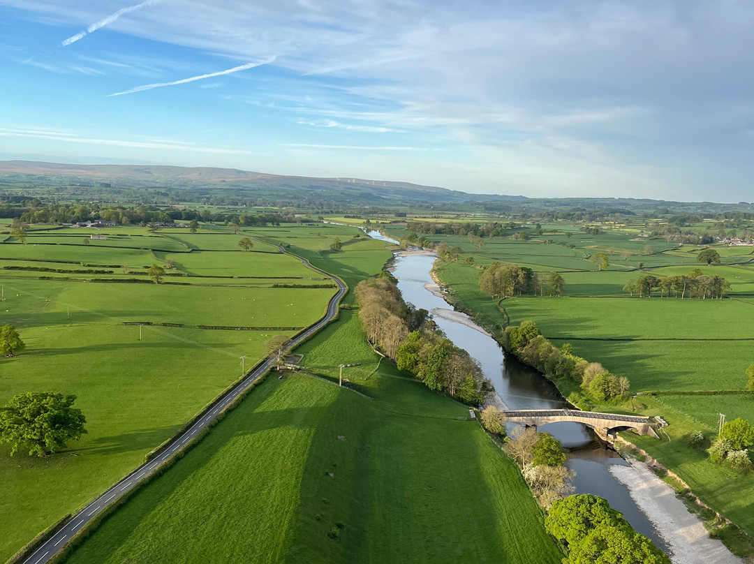 Virgin Balloon Flights - Kirkby Lonsdale near Whoop Hall景点图片