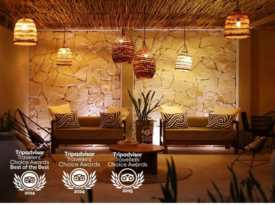 Noah Beach Hotel & Suites