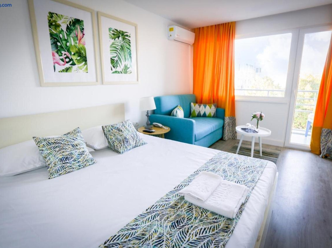 Spring Holiday Resort