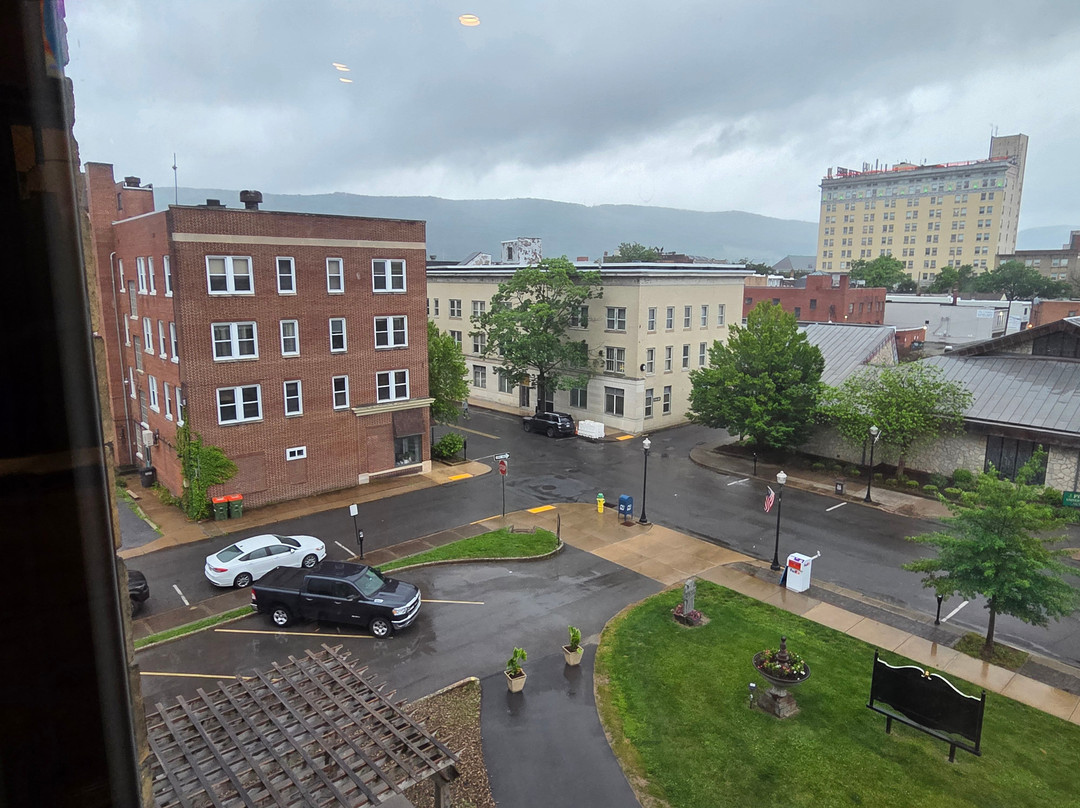 City Hall Grand Hotel主图