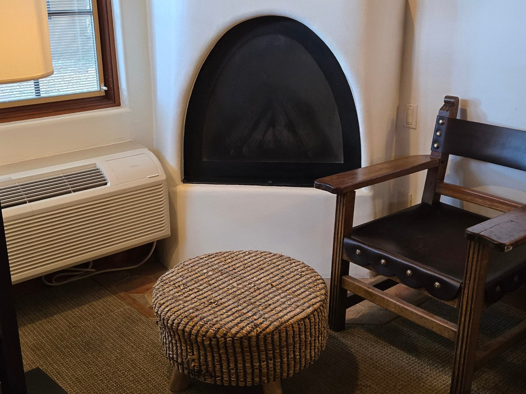 陶斯历史酒店主图