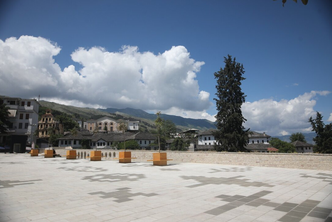 Çerçiz Topulli Monument and Square-吉诺卡斯特必去景点