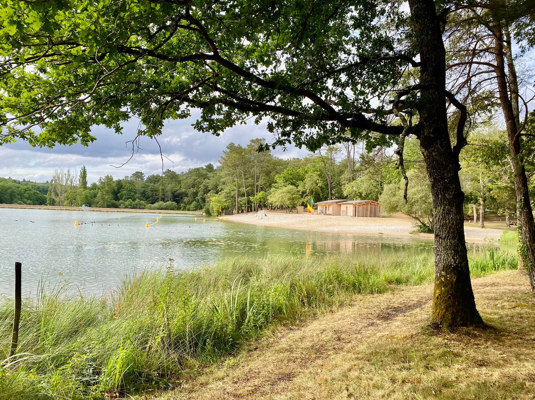 Camping Lac De Neufont-Saint-Amand-de-Vergt必去景点