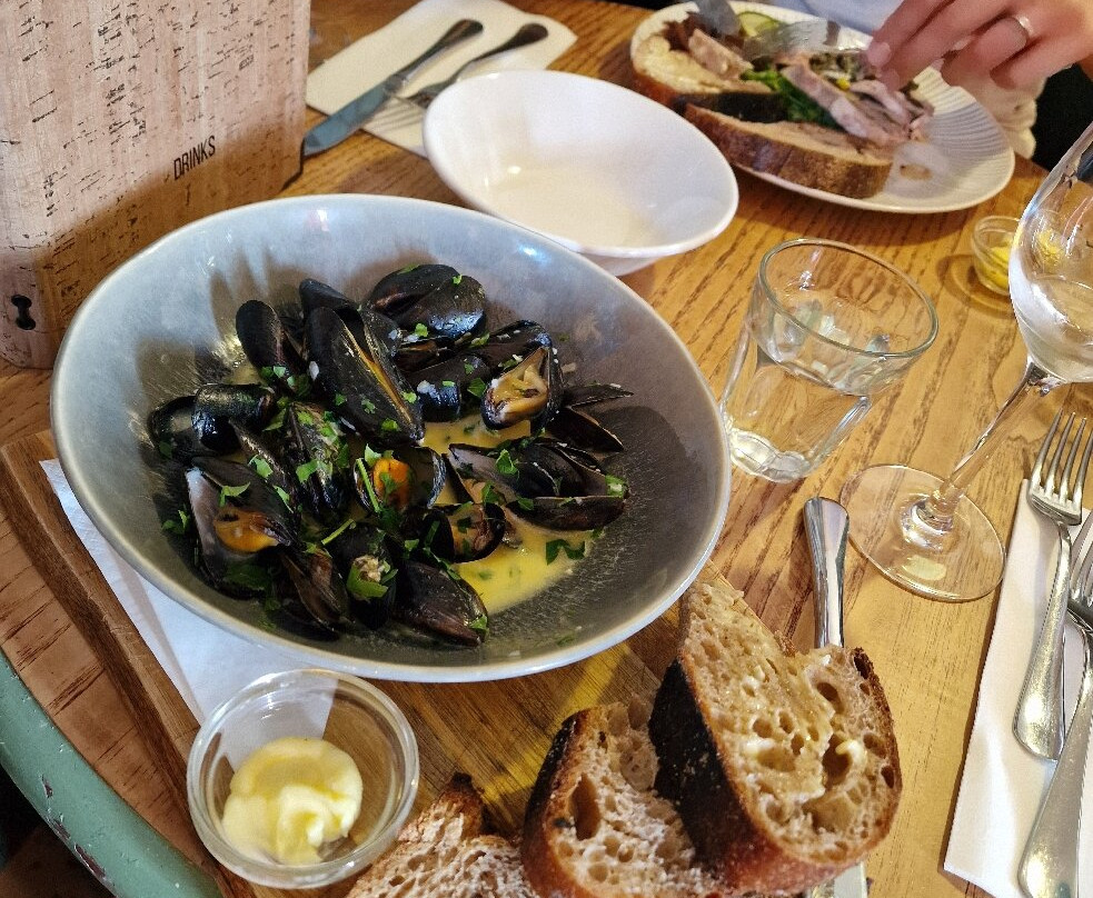 The Smugglers Rest主图