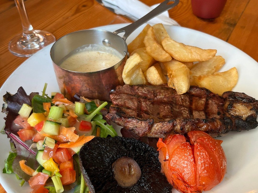 城堡大酒店主图