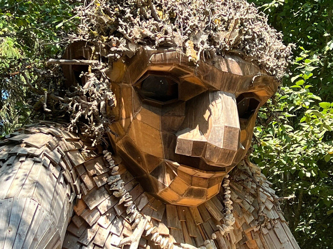 Pia The Peacekeeper-班布里奇岛必去景点