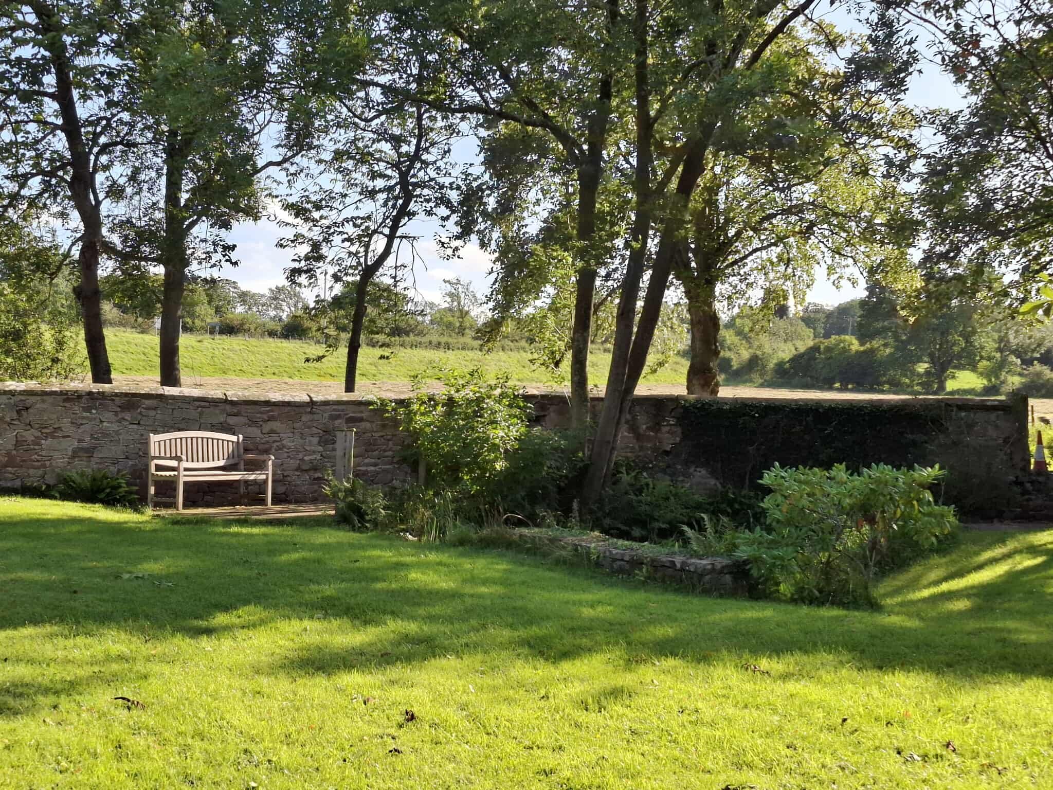 Fiddleback Farm-官方